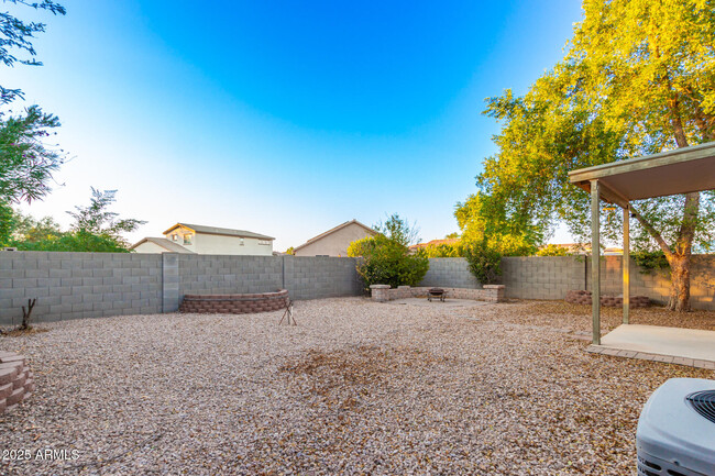 Building Photo - 42356 W Balsa Dr