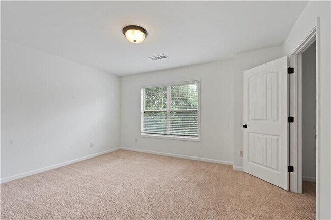 Building Photo - 2080 Redbarn Court