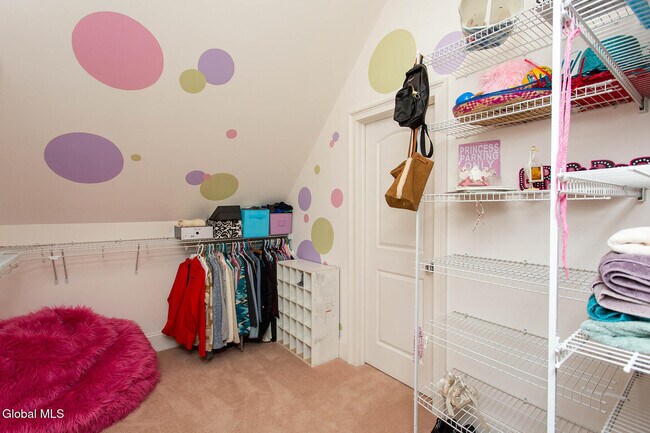 Building Photo - 106 Greenfield Ave