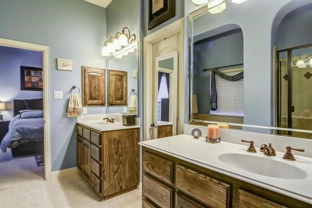 Building Photo - 2005 Loma Alta Dr