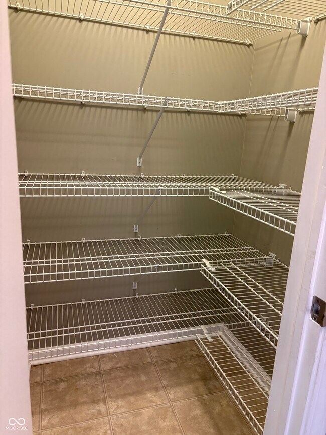 Building Photo - 5318 Wood Hollow Dr