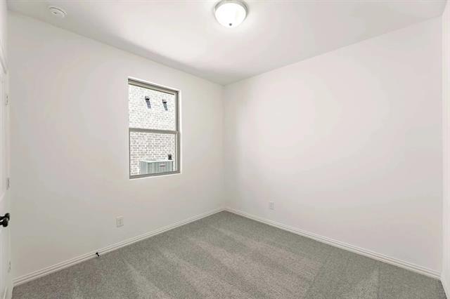Building Photo - 2309 Myrtle Wy