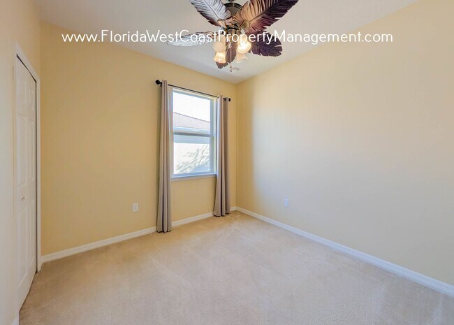 Building Photo - MOVE IN READY! OUTSTANDING UNFURNISHED CONDO IN STONEHAVEN SARASOTA!