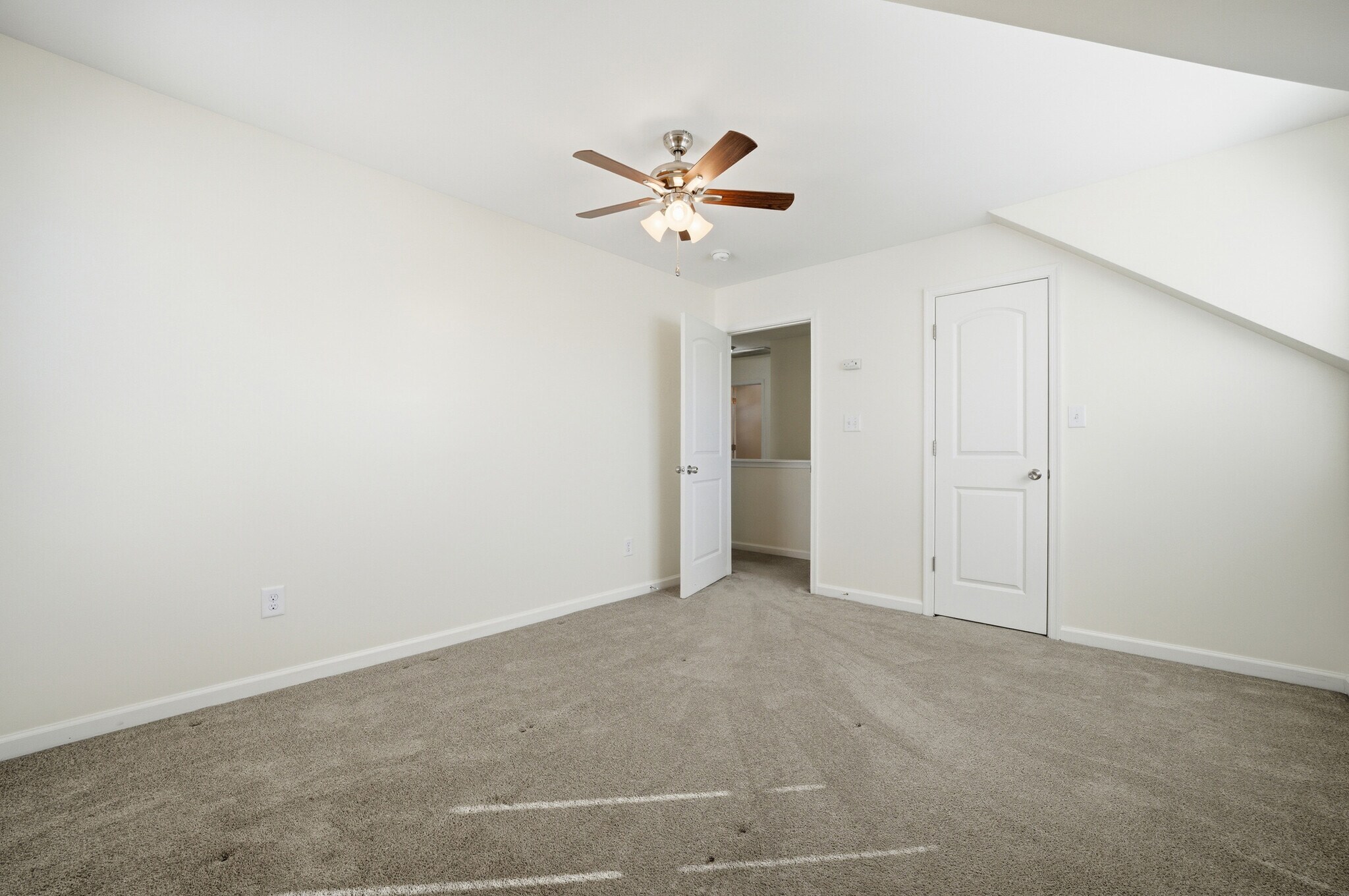 Building Photo - 16 Bagley St