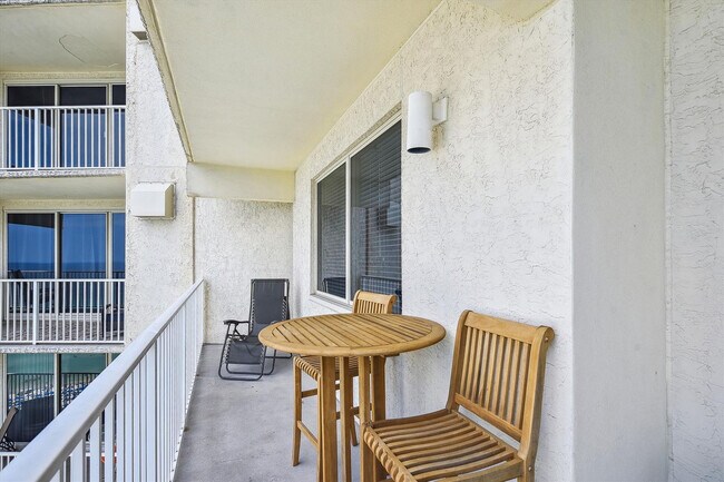 Building Photo - 104 Gulfside Ct