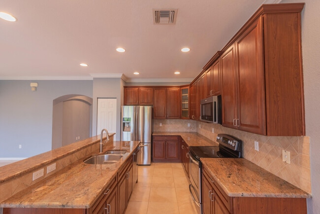 Building Photo - 7522 SW Herrington Ln