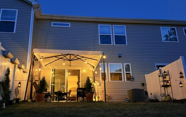 Building Photo - 7038 Levelcross Ln