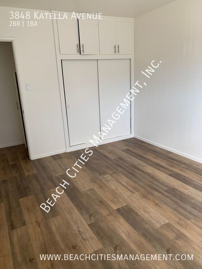 Building Photo - 3848 Katella Ave