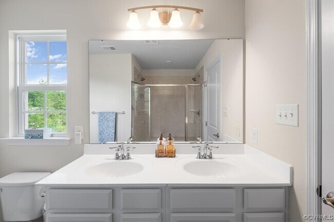 Building Photo - 13507 Enon Oaks Pl