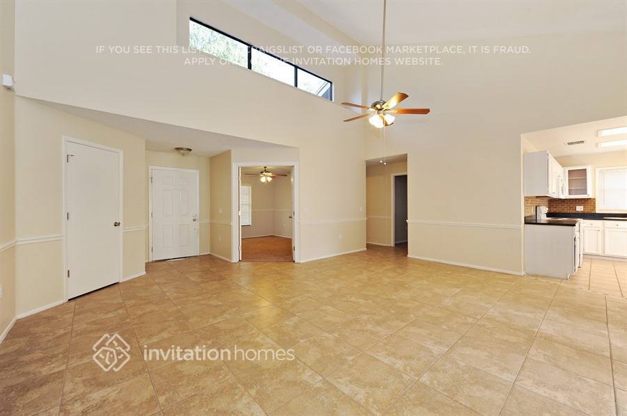Building Photo - 721 50th St E