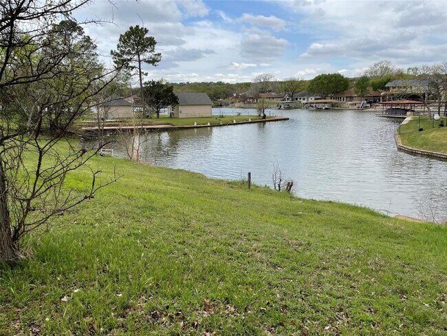 Building Photo - 4008 Pueblo Ct