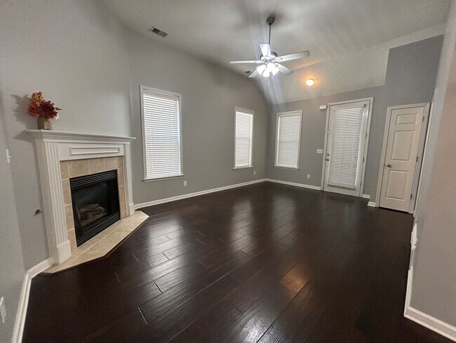 Building Photo - Gorgeous Harbor Island home! Includes all ...