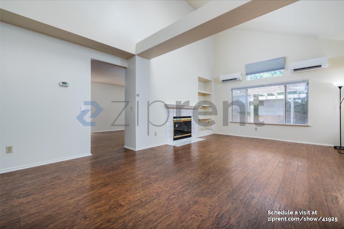 Building Photo - 11358 Havstad Dr