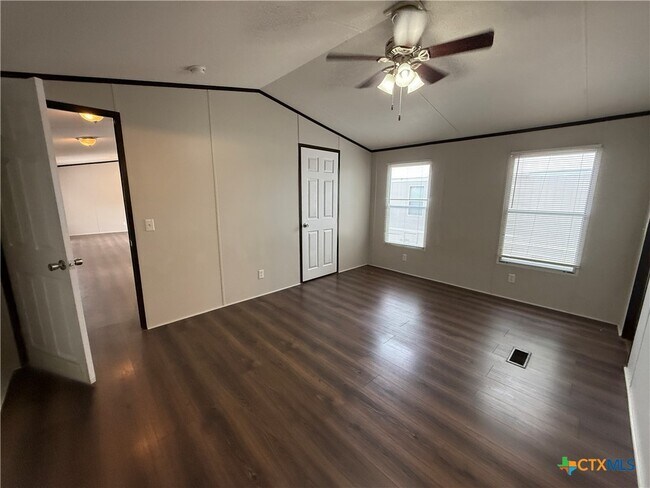 Building Photo - 1035 Ferryboat Ln