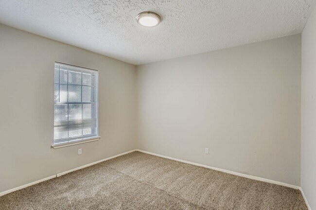 Building Photo - 9506 Landry Blvd