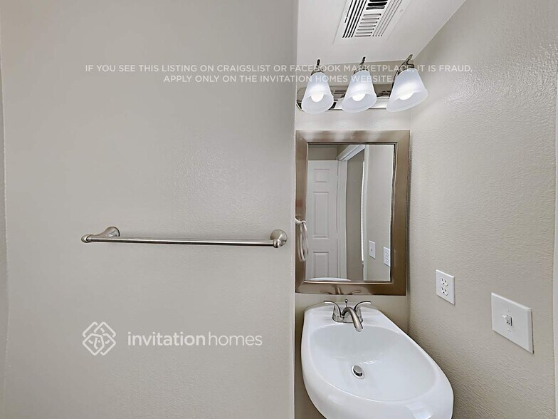 Building Photo - 8940 Brian Christopher Ave