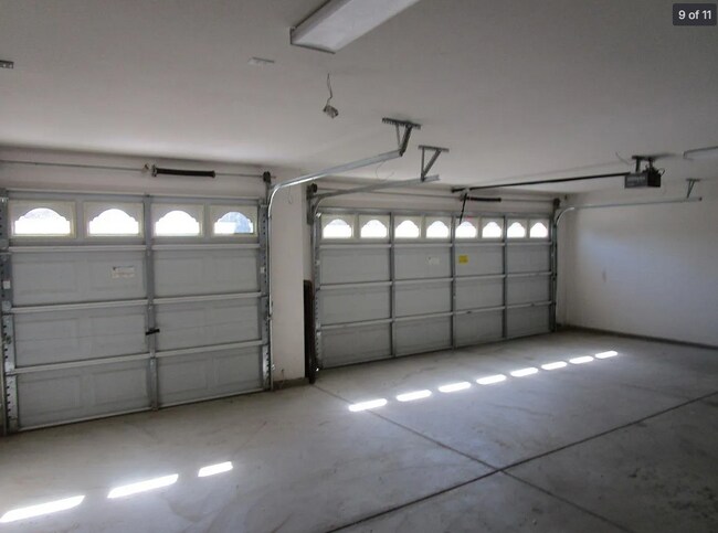 Building Photo - 967 Golf Ave