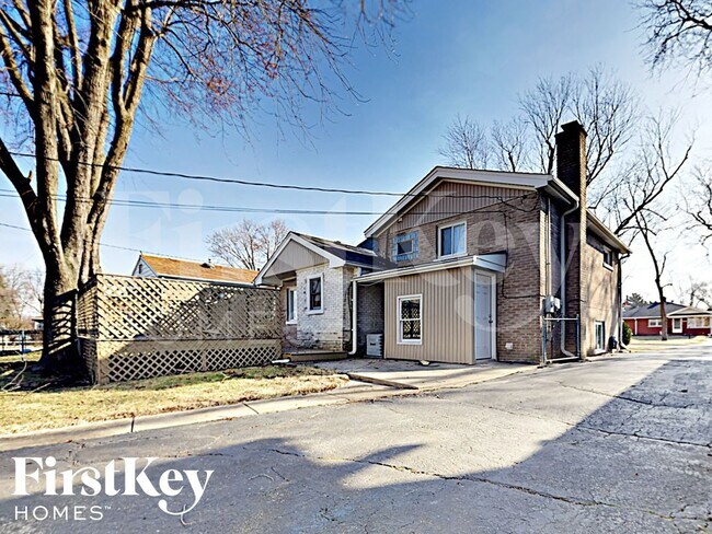 Building Photo - 1546 Highridge Pkwy