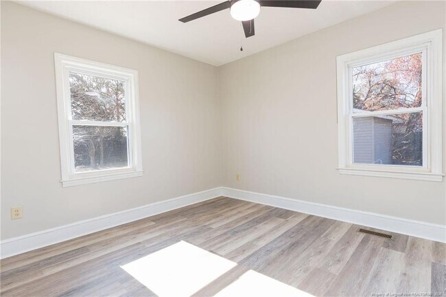 Building Photo - 6341 Cliffdale Rd