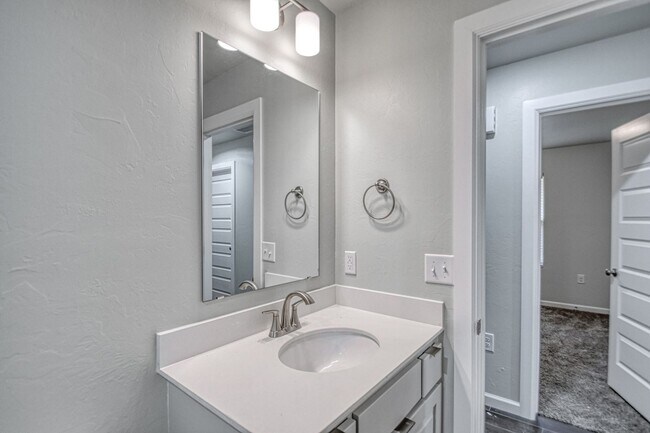 Building Photo - New Construction in Varenna Landing! Storm shelter and lawn care included!