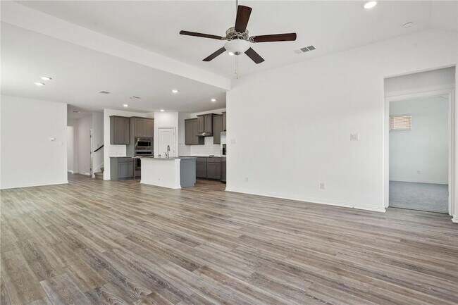 Building Photo - 613 Silent Crk Cv