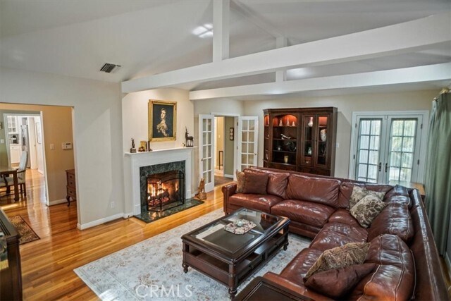 Building Photo - 10419 Bloomfield St