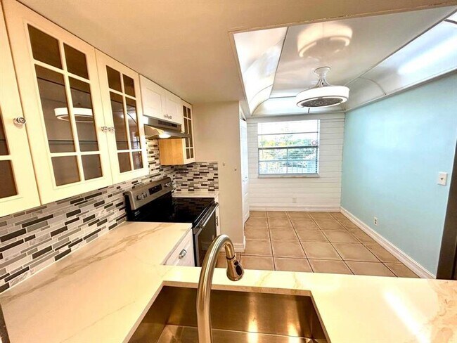 Building Photo - 7608 NW 18th St