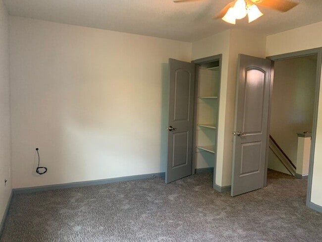Building Photo - Two Bedroom Duplex located in Downtown Nor...