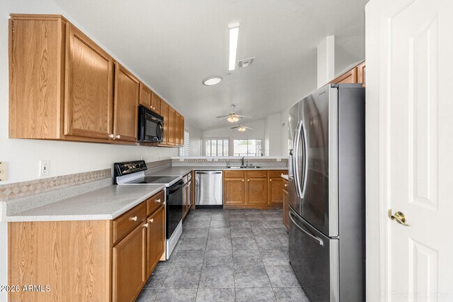 Building Photo - 16243 N Oachs Dr