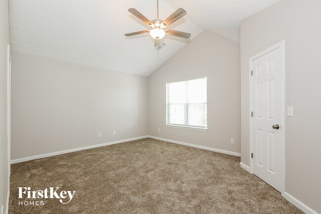 Building Photo - 7008 Setters Way