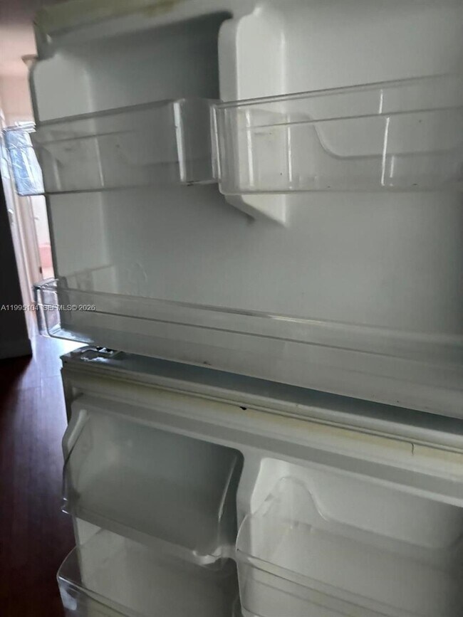 Building Photo - 141 NE 10th Ave