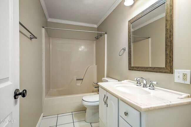 Building Photo - Bellhaven townhouse