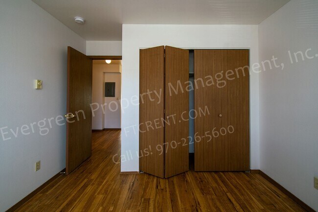 Building Photo - 3737 Landings Dr