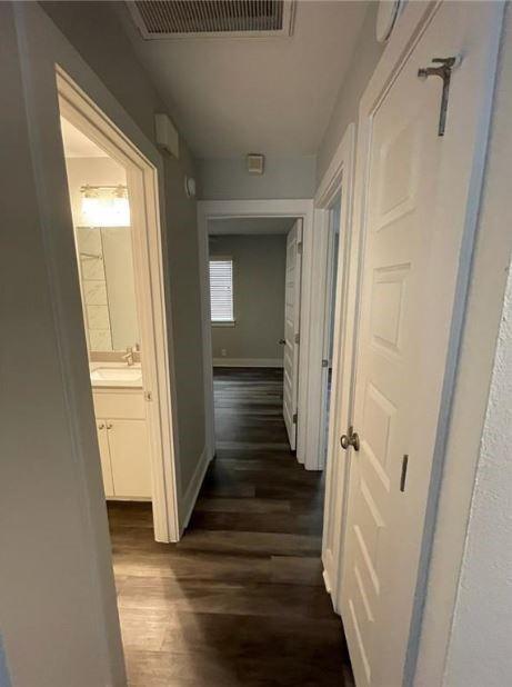 Building Photo - 5000 Edenbourgh Ln