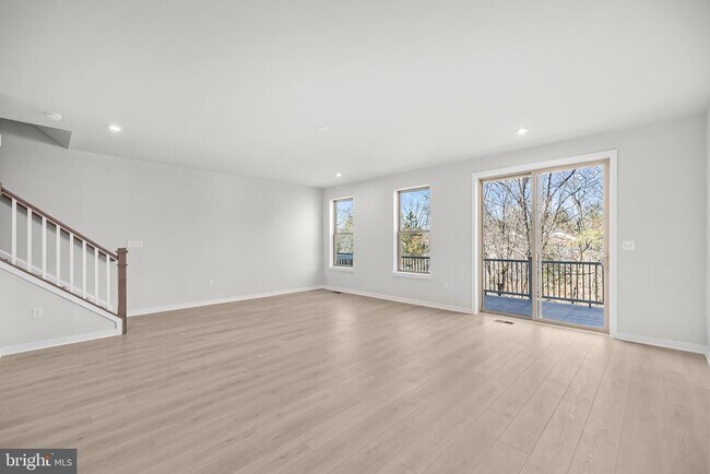 Building Photo - 6236 Folly Ln