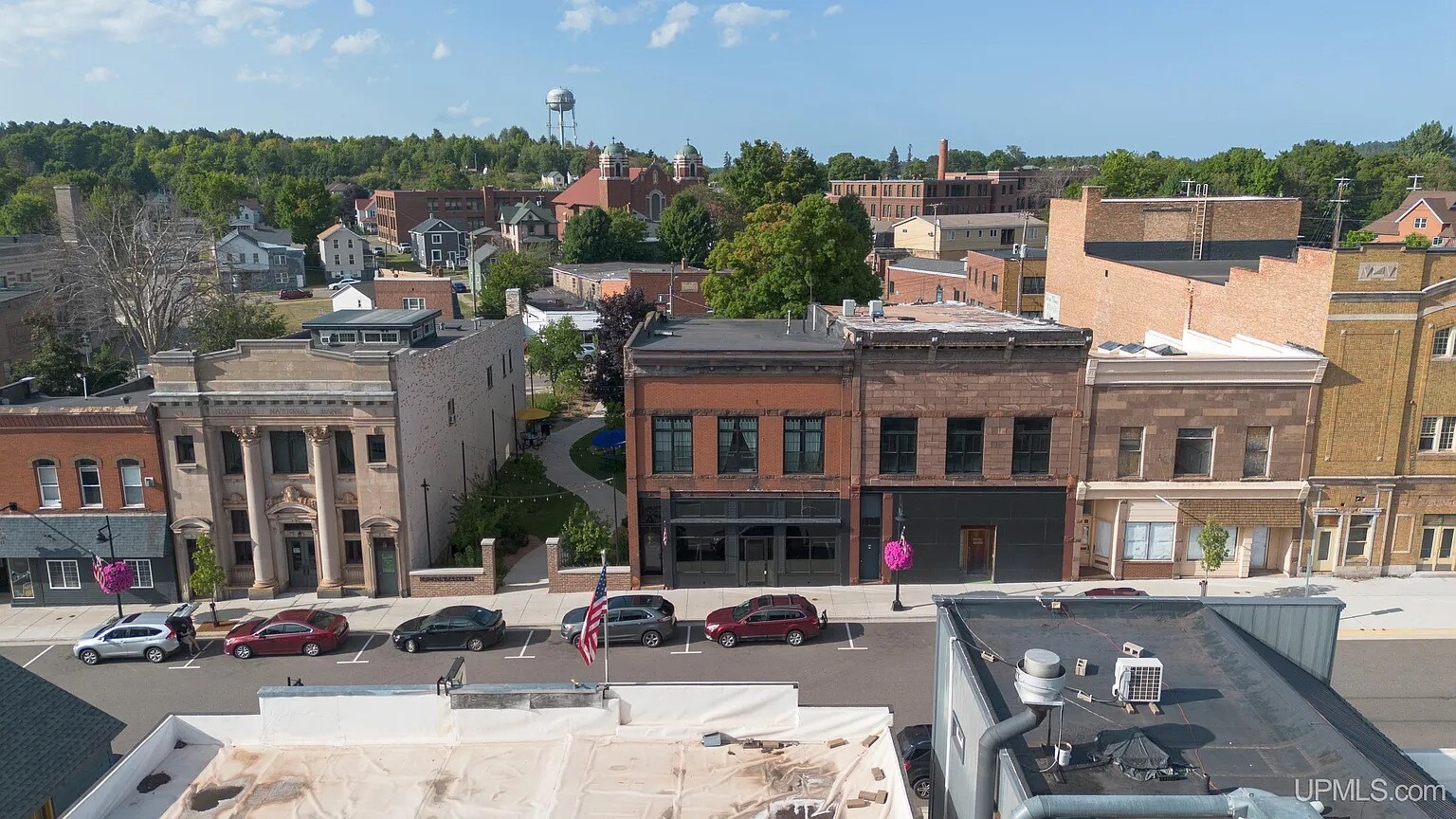 Building Photo - 308 Iron St