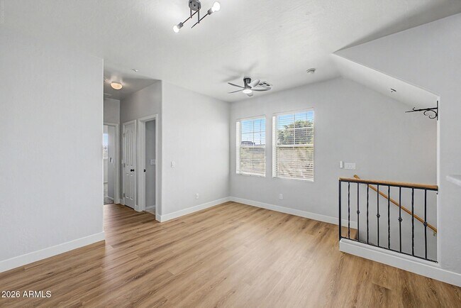 Building Photo - 418 N Mahogany Ct