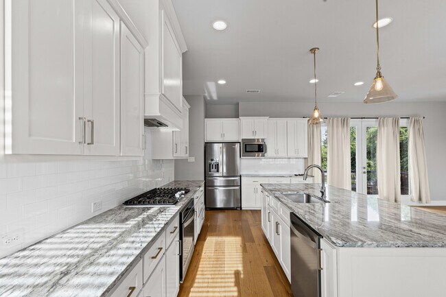 Building Photo - 2832 Wingate St