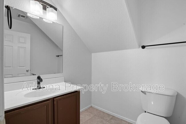 Building Photo - 17516 W Maui Ln