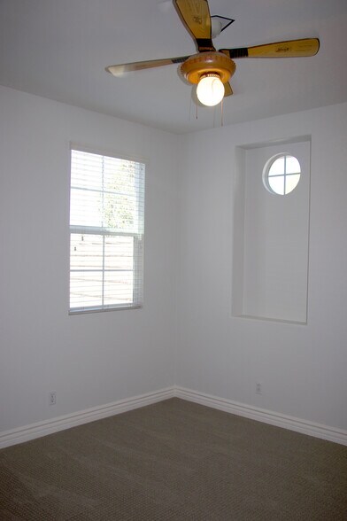 Additional bedroom - 2 Cousteau Ln