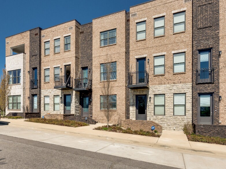 Building Photo - 740 Inspiration Blvd