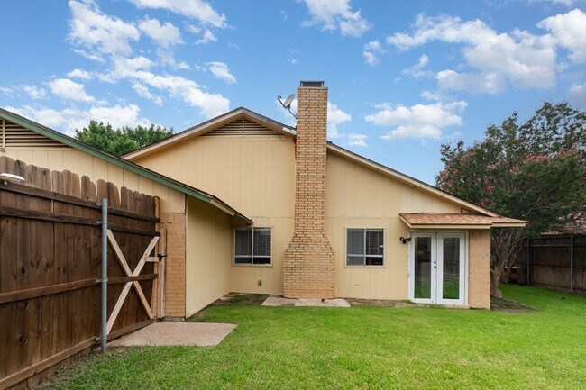 Building Photo - 3324 Wentworth St