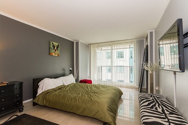 Building Photo - 10 Museum Way