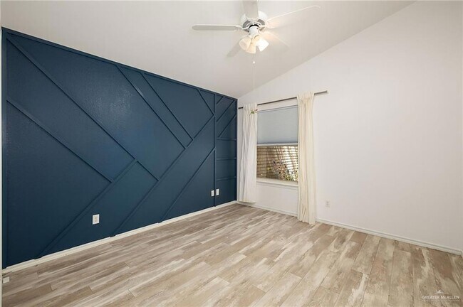 Building Photo - 4904 N 4th St
