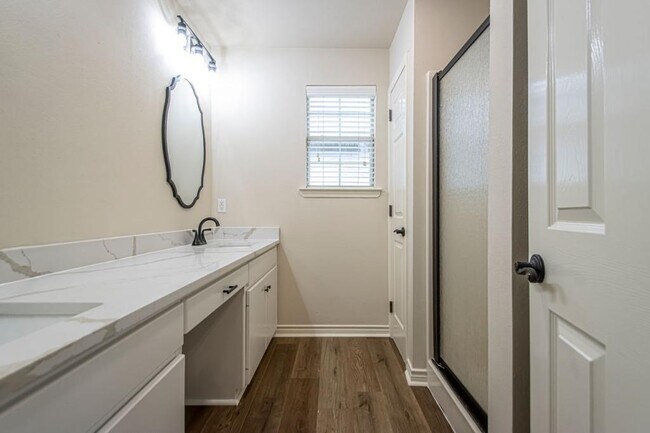 Building Photo - 23 Pamela Ln