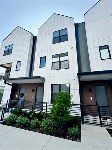 Building Photo - 2100 Legacy Dr