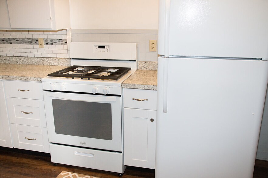 Building Photo - 54 Watkins Ln
