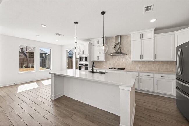 Building Photo - 26307 Aurora Vly Wy