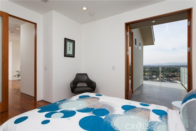 Building Photo - 19631 Crestknoll Dr