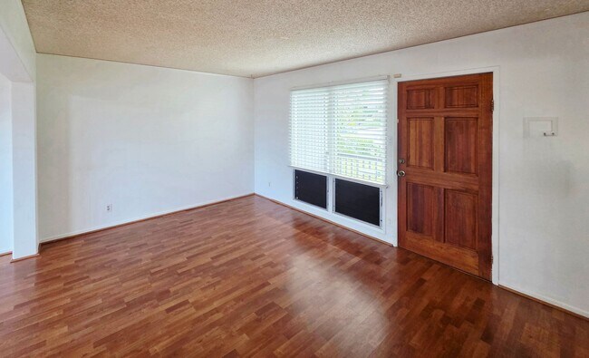 Building Photo - Ridgeway - Aiea: 3 Bed, 1.5 Bath Townhome w/ 2 assigned parking